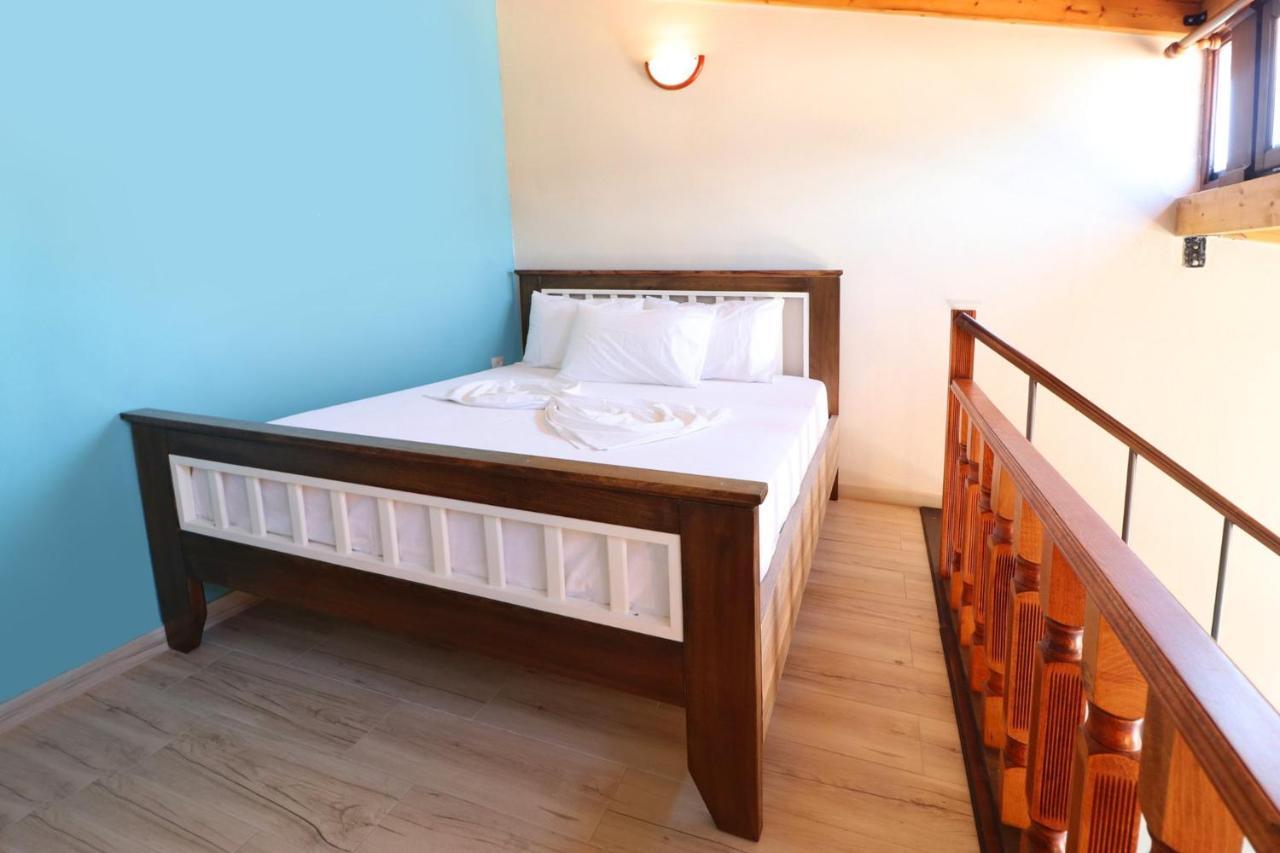 Vila Mateus Himare Exterior photo