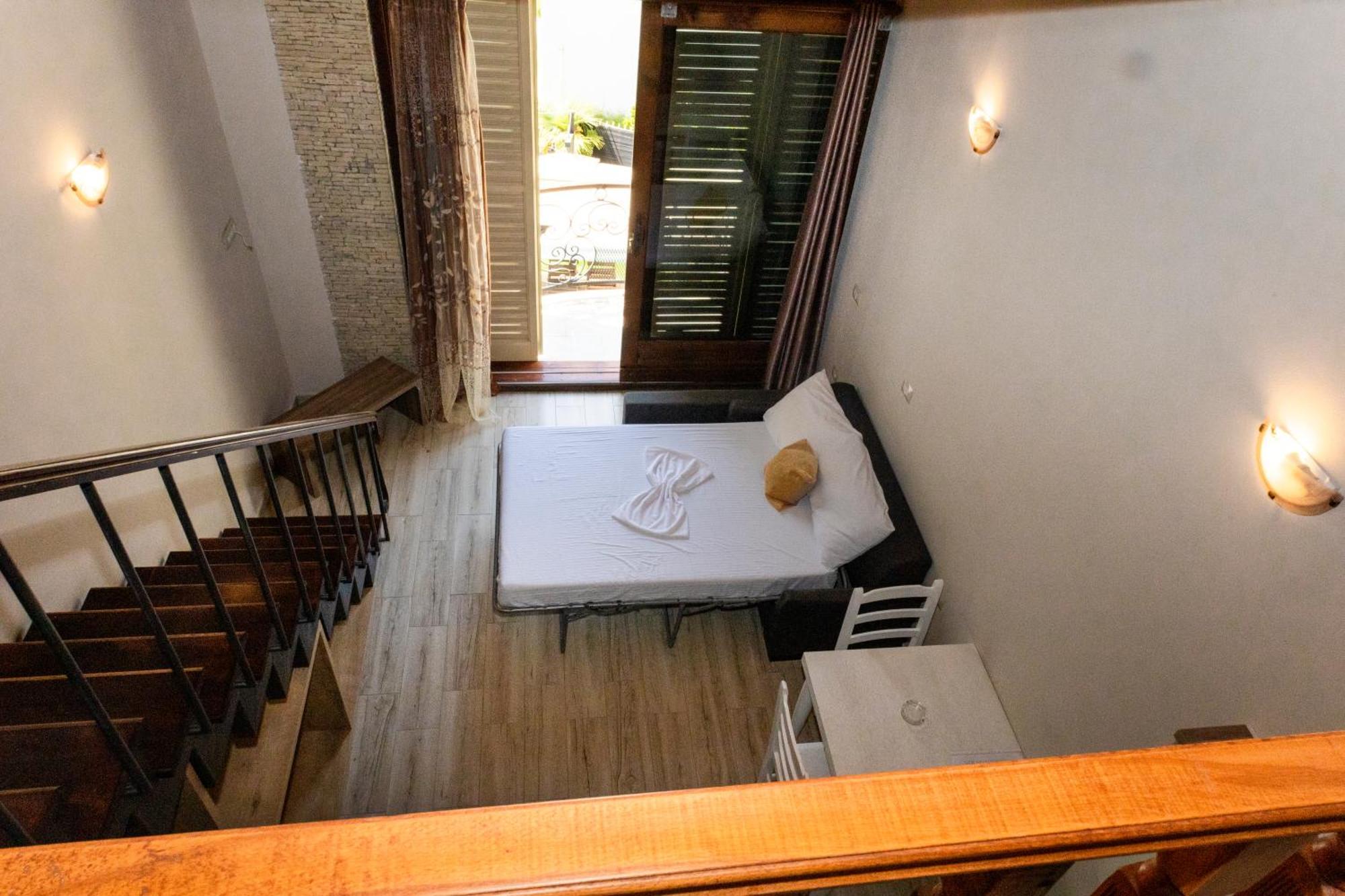 Vila Mateus Himare Exterior photo